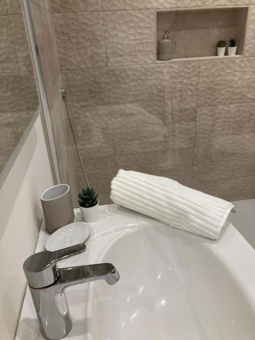 Garden Apartment, Central Harrogate With Parking Exteriör bild